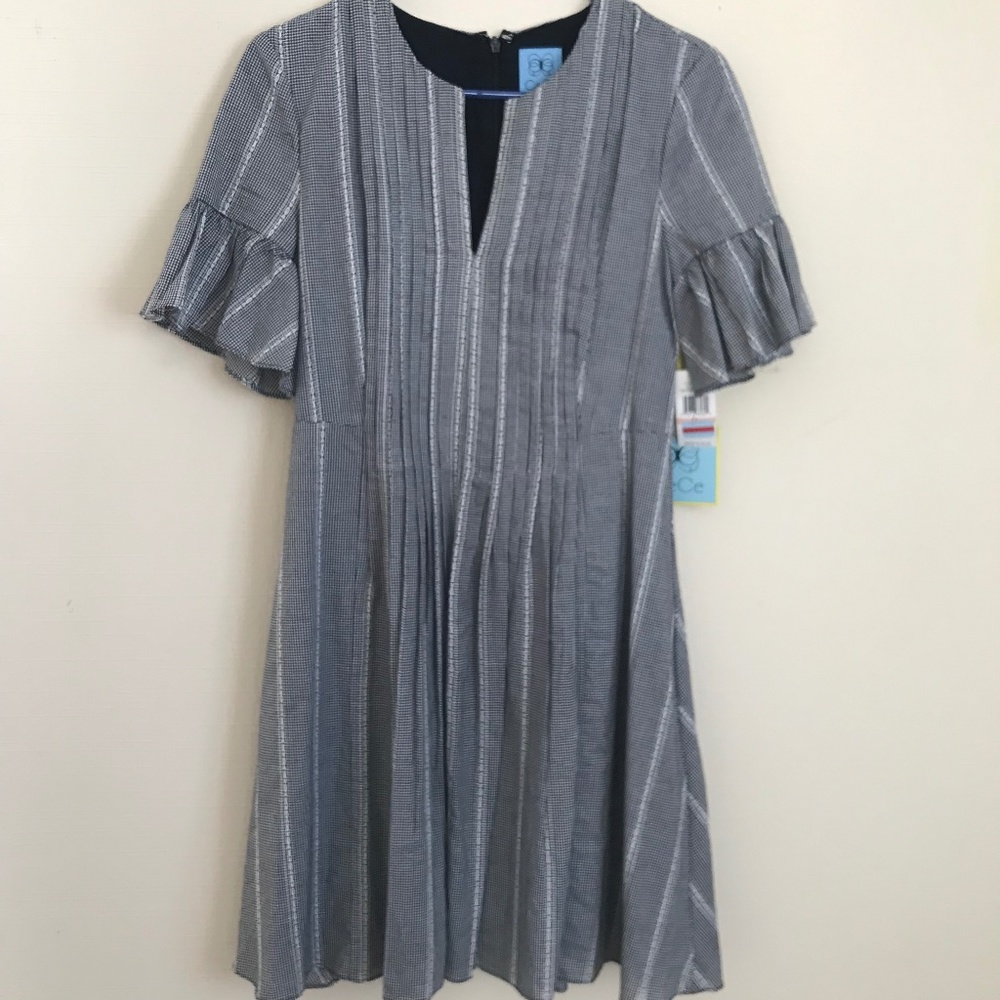 NWT CeCe Black and White V-neck Dress - Size 2